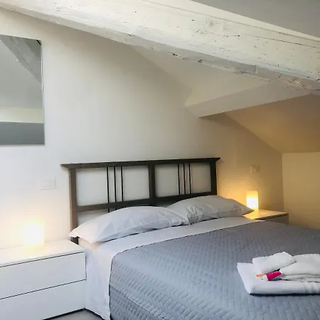 Attico Valente Guest house Reggio Emilia